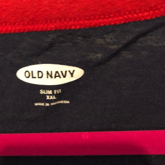 Old Navy t-shirt - Picture 2 of 2